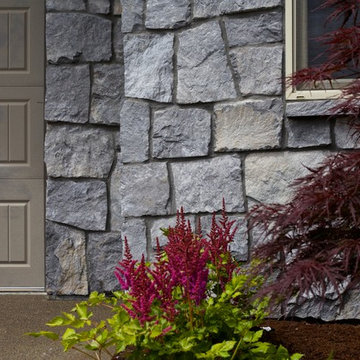 Columbia River Thin Veneer, Pioneer Sills