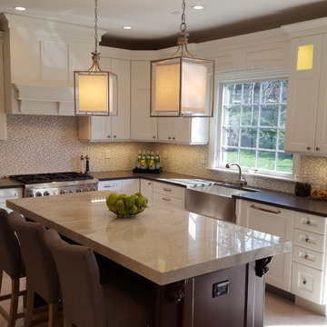 Traditional Kitchen & Bath in Roslyn, New York