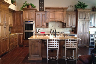Inspiration for a timeless kitchen remodel in Phoenix