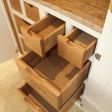 Traditional In-Frame Kitchen