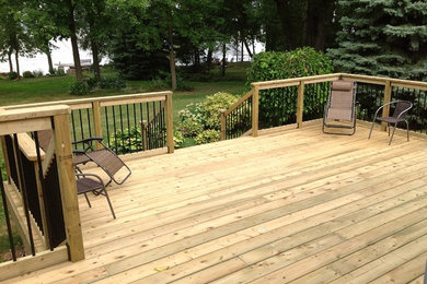 Inspiration for a deck remodel in Toronto