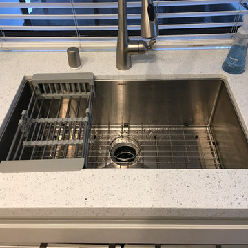 Sparkling White Quartz Kitchen Countertops w/The Montecito Matte Glass Tile