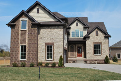 Inspiration for a timeless exterior home remodel in Nashville