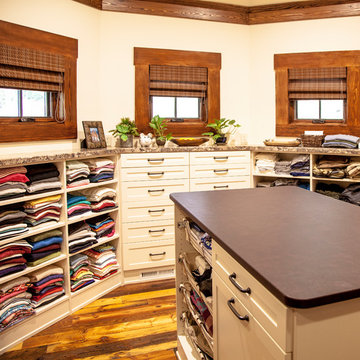 National Park Styled Lakefront Lodge