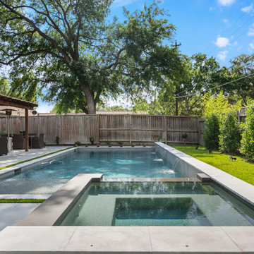 Dee's Pool