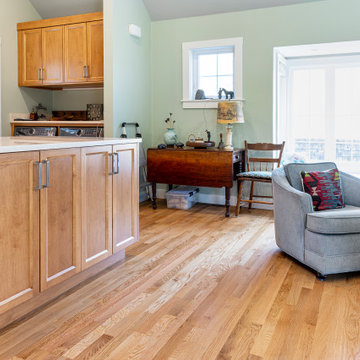 In-Law Suite, Holliston