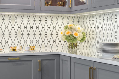 Inspiration for a transitional kitchen remodel in Los Angeles
