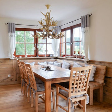 Alpenchalets aus Massivholz in der hessischen Rhön