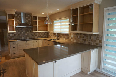 Kitchen - kitchen idea in Vancouver