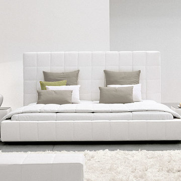 Squaring Alto Bed by Bonaldo