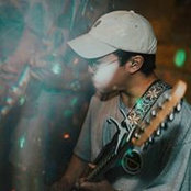 Yong Los's photo