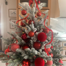 Christmas trees & decor