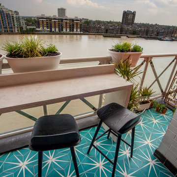 Injection of colour with the balcony tiling