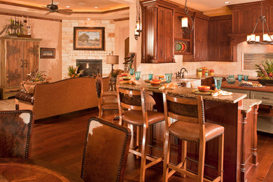 Dining room - country dining room idea in Houston