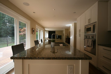 Inspiration for a contemporary kitchen remodel in Vancouver
