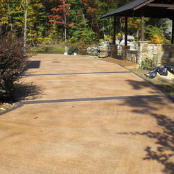 Natural Henna Driveway with Loden Highlights - Outdoor Decor
