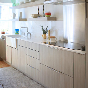 Modern Kitchen in New York Townhouse