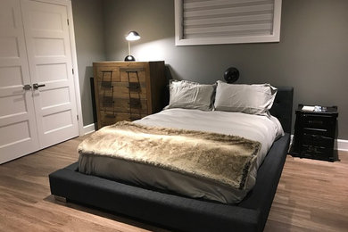 Inspiration for a bedroom remodel in Montreal