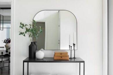 Entryway photo in Toronto