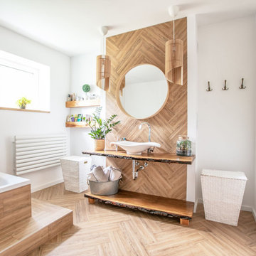 Scandinavian reclaimed wood bathroom