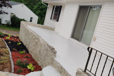 Exterior home photo in Bridgeport