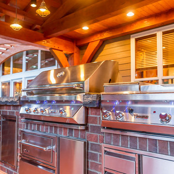 Outdoor Kitchen & Entertainment Patio