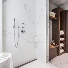 Bathroom Wood & Porcelain