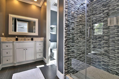 Example of a bathroom design in Houston