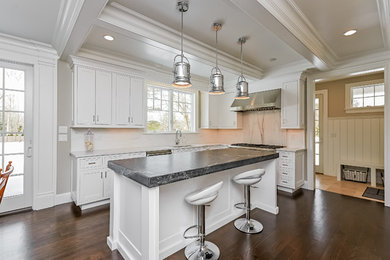 Example of a kitchen design in Boston