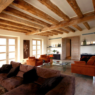 Salón con vigas de madera en Mallorca