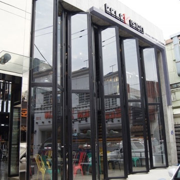 ALAFORM Bi-Folding Door Show Room