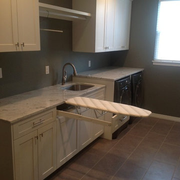 Day Residence Mudroom/Laundryroom