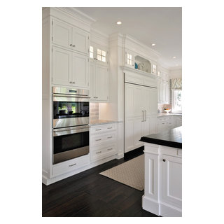 Timeless Traditional White Kitchen - Traditional - Kitchen ...