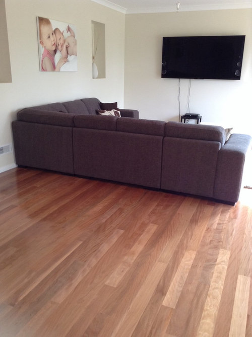 Help in space behind couch! Houzz AU