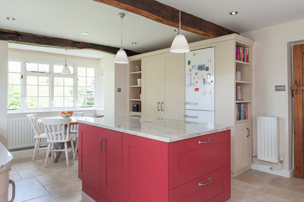 Kitchen by J M Interiors