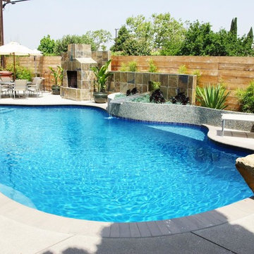 Fireplace, BBQ and Pool