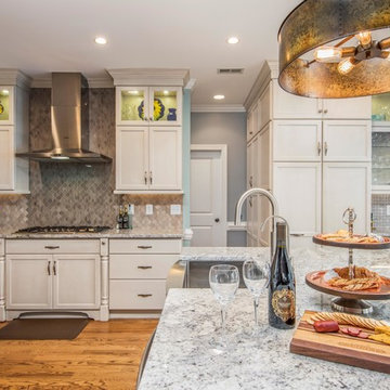 Classic Kitchen in Villa Marshmallow finish