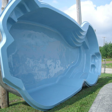 Leading Edge - St. Clair Fiberglass Swimming Pool