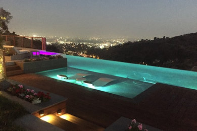 Home design - transitional home design idea in Los Angeles