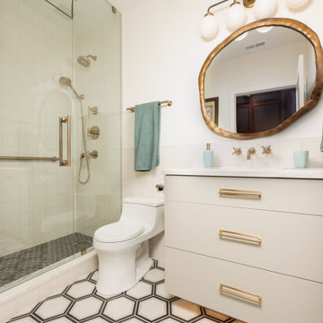 Madison Street Apartment, West Loop, Chicago, IL