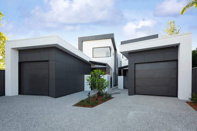 Design ideas for a large contemporary exterior in Gold Coast - Tweed.