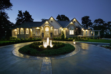 Inspiration for a contemporary exterior home remodel in Cincinnati