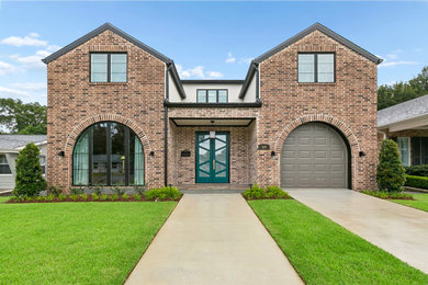 Transitional exterior home idea in New Orleans