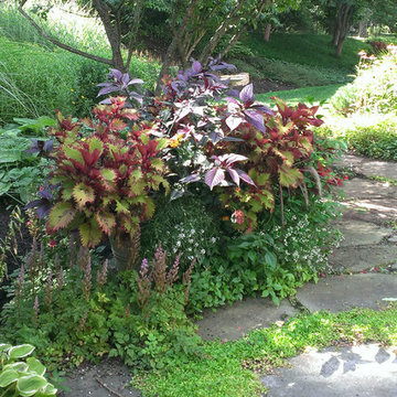 Landscape Containers - Pots & Urns