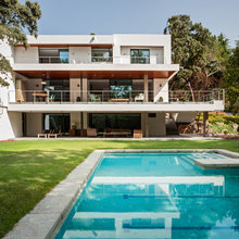 Visite Privée : Une villa de 750 m² tournée vers l'extérieur à Madrid