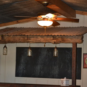 The Gold Barn on Lake Palestine