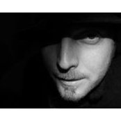 Damian Smith's photo