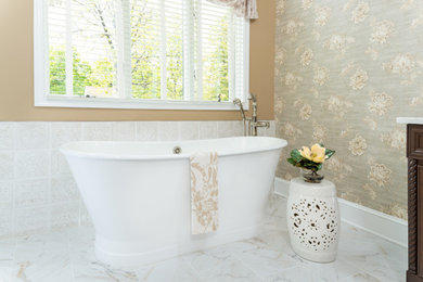 Inspiration for a transitional bathroom remodel in Philadelphia
