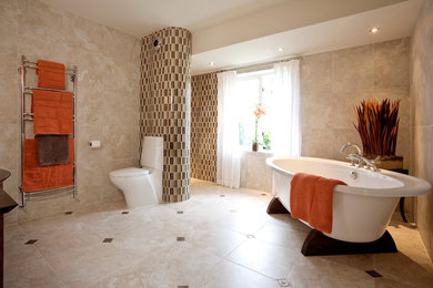 Inspiration for a contemporary bathroom in West Midlands.