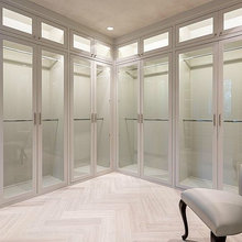 310 - Closet